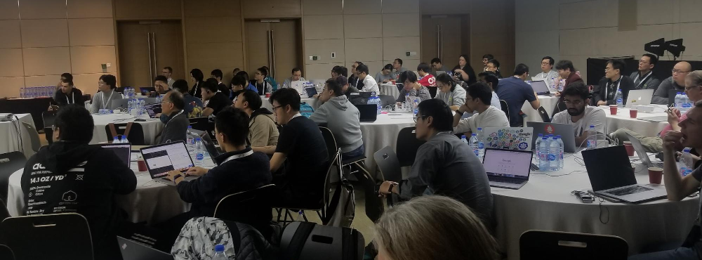 KubeCon 上海站新贡献者峰会与会者,摄影:Jerry Zhang